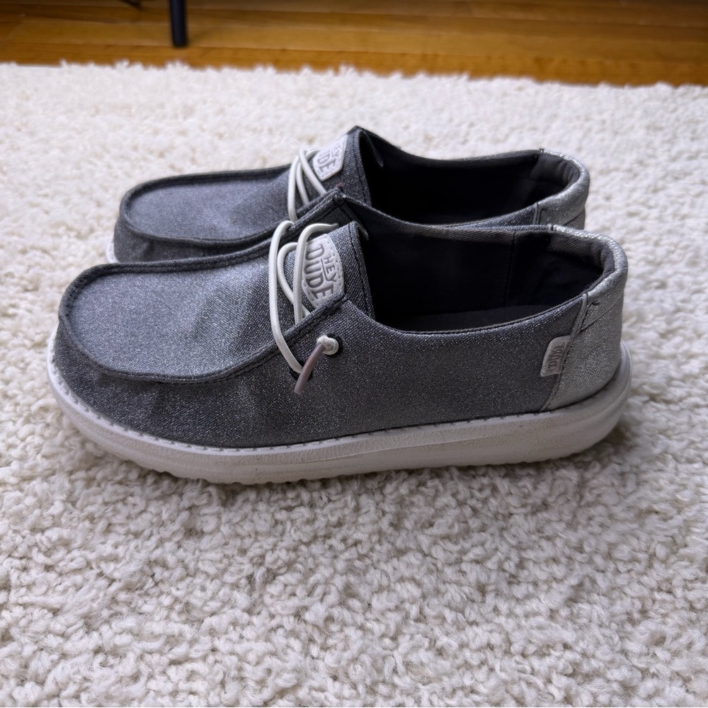 Kids Size 3 Gray Sparkle Hey Dudes GUC